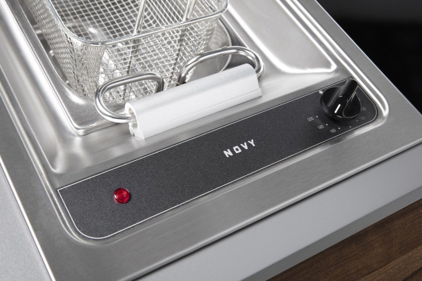 3711-Built-in-Friteuse-detail_01