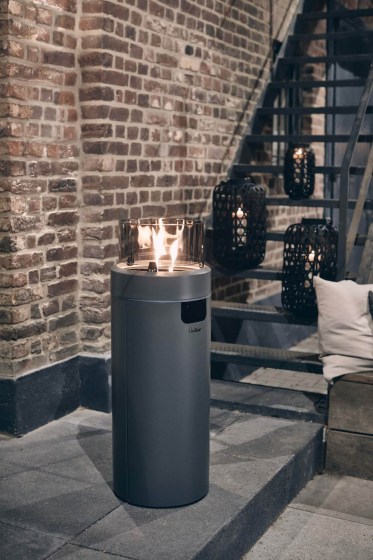5605_Nova_LED_L_Feuerstelle1_11kg_grau_Ambiente_02-min-scaled-1-1-scaled