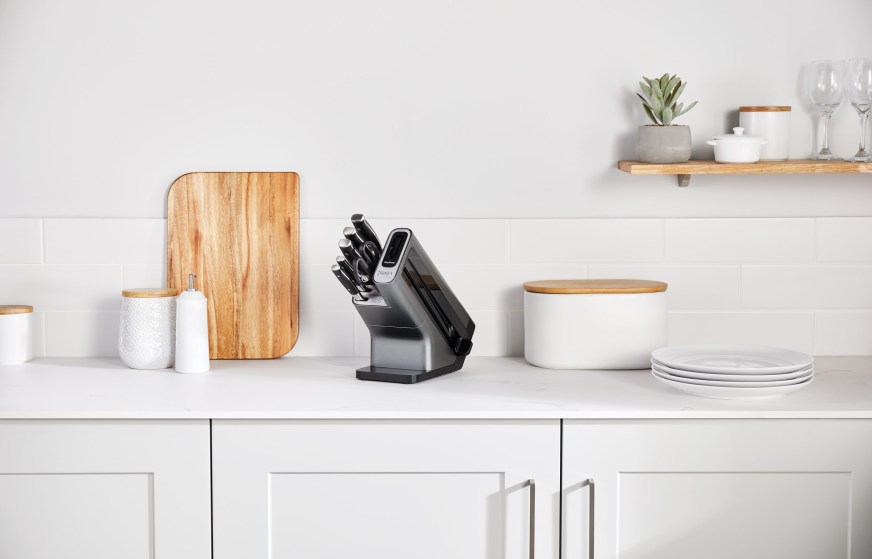 K32006EU_6-Piece-Knife-Block_Counter-Top_Wide_RT_RGB-scaled
